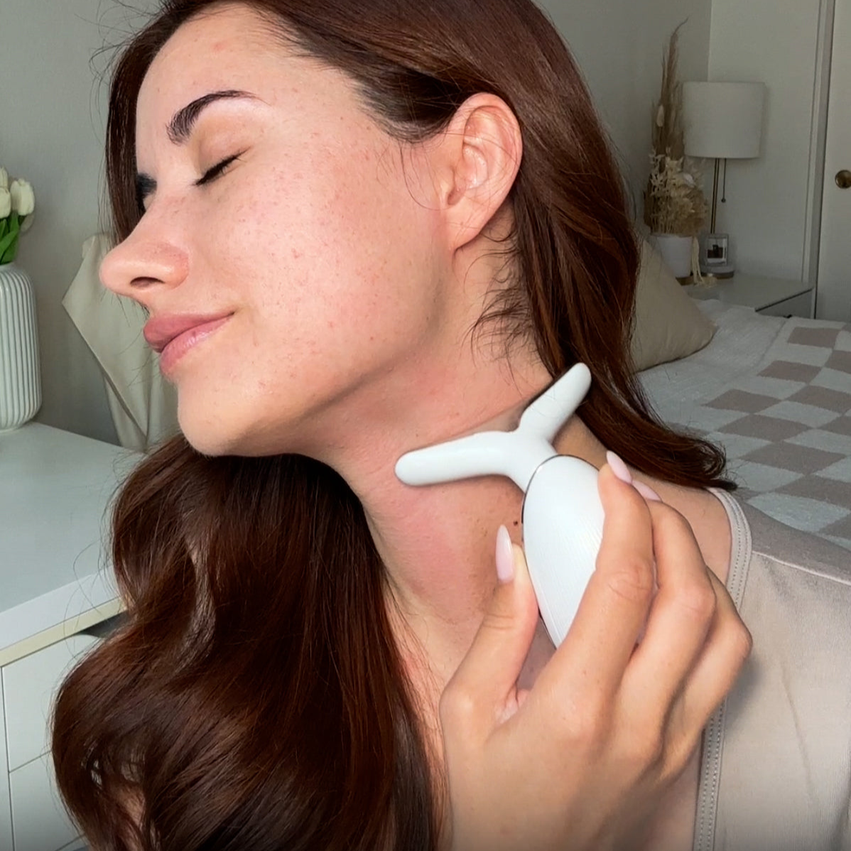 MyoGlow LED Skin Lifting & NoTox Serum